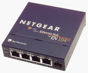 Un hub Ethernet à 10Mbit/s (10BASE-T) avec 4 ports (source: amazon)